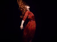 Freya Ridings, la nouvelle sensation de la scène Pop britannique.