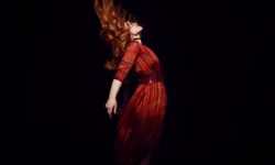 Freya Ridings, la nouvelle sensation de la scène Pop britannique.