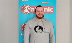 Premier titre et premier label pour Tony C.