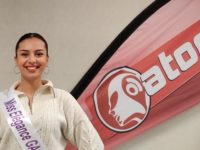 Prête pour le titre de Miss Elégance France
