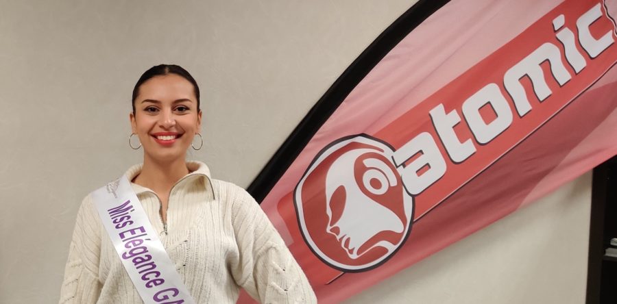 Prête pour le titre de Miss Elégance France